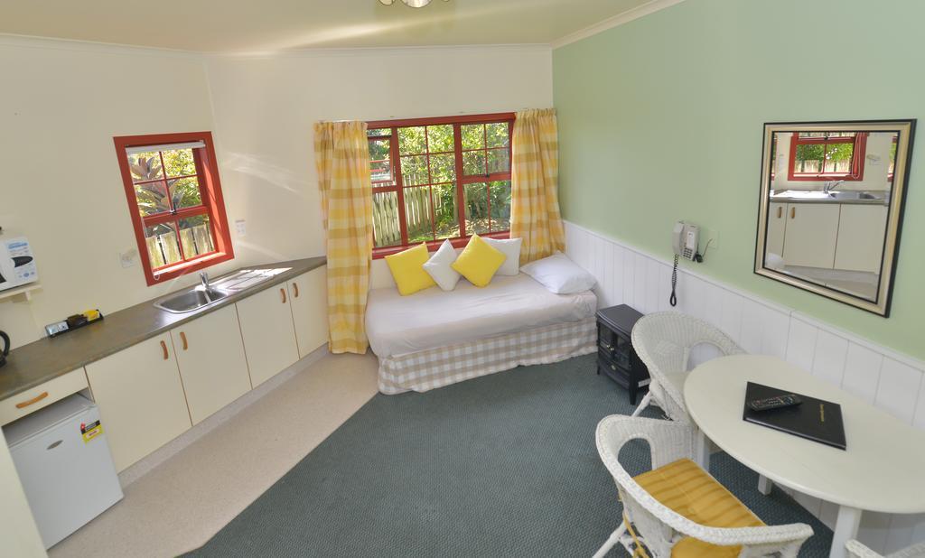 Ducks & Drakes Boutique Motel & Backpackers Νιου Πλύμουθ Δωμάτιο φωτογραφία